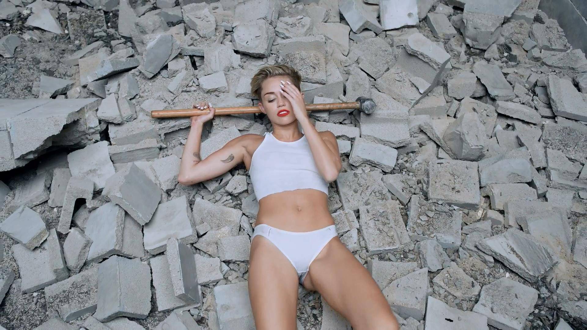 Miley-Cyrus-26.jpg